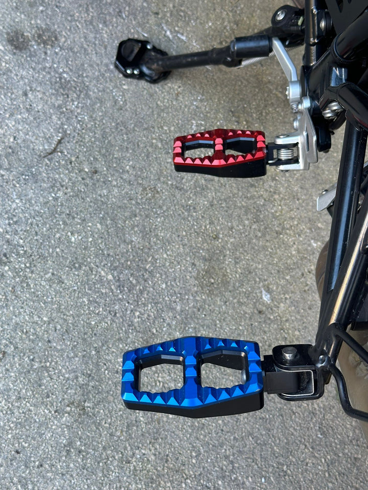 Reunion Classic footpegs for BMW R Nine T